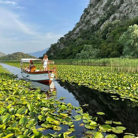 Lakeside Oasis Home Karuc Esterno foto